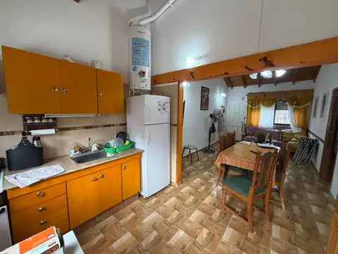 Casa 3 ambientes con 1 baño