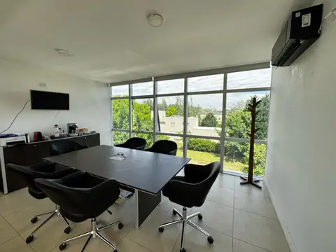 Oficina en Alquiler al Oeste