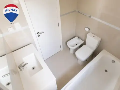 Departamento en Alquiler con 1 cocheras