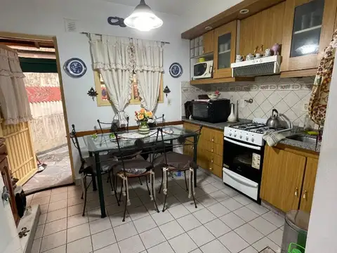 Justo Jose De Urquiza 700, Piso PB