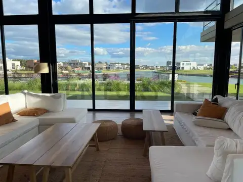 Terreno en Venta 32  mts Fondo