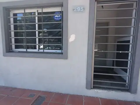 Bahia Blanca 200, Piso PB