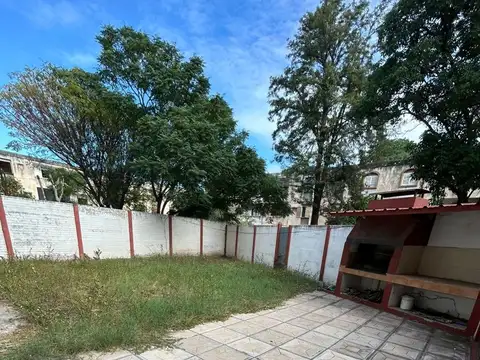 VENTA DPTO. 3 DORM. P.B, PATIO Y ASADOR