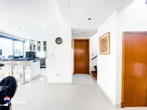 CASA EN VENTA LOMAS DE CITY BELL, QUINCHO Y PILETA