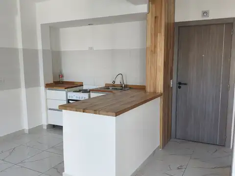 DEPARTAMENTO 2 AMBIENTES CON AMPLIO BALCÓN AL FRENTE – EXCELENTE ESTADO Marconi 571, Piso 2° “A” – Avellaneda