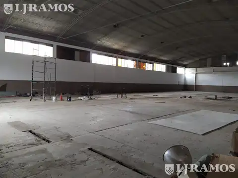 Galpon en Alquiler en Jose Leon Suarez, $ 3.400.000