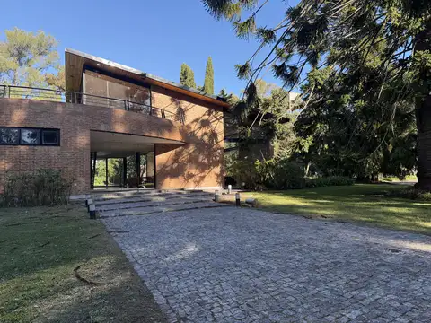 Calle 404 3500