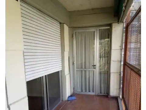 Depto Tipo Casa 5 ambientes con 2 baños