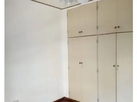 Depto Tipo Casa en Venta de 5 ambientes