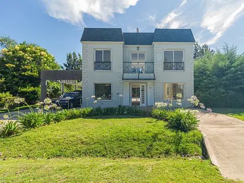 Casa en Venta Barrio Malibú Canning