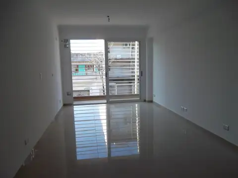 VENTA DE DPTO MONOAMBIENTE, ZONA CHILAVERT