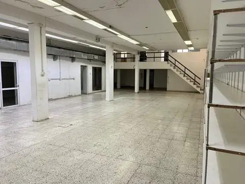 ALQUILER DE LOCAL COMERCIAL/DEPOSITOS/OFICINAS