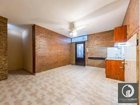 Casa 3 ambientes con 1 baño