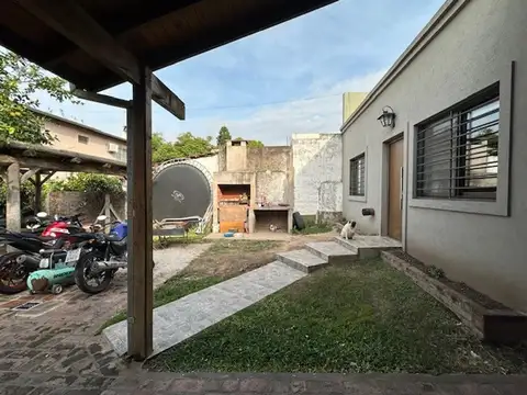 Casa en Venta con 6 cocheras
