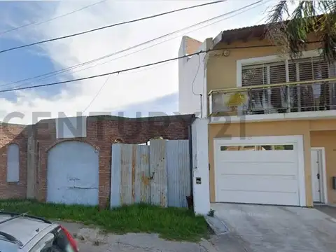 137 entre 58 y 59. LOTE EN VENTA LOS HORNOS 13X37 mts