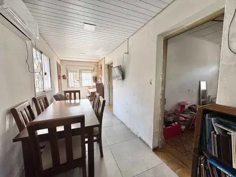 Casa 4 ambientes con 1 baño