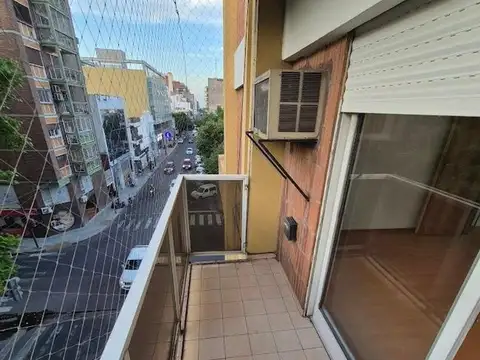 Departamento en Alquiler en Moron, $ 950.000