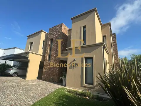 Casa en Venta al Noroeste
