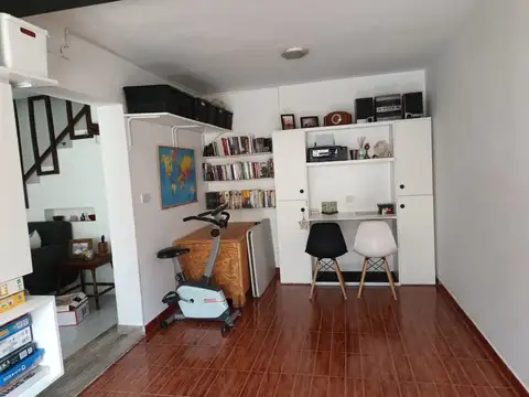 Depto Tipo Casa en Venta con 1 cocheras