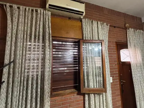 Depto Tipo Casa en Alquiler en Morón Sur, $ 1.100.000