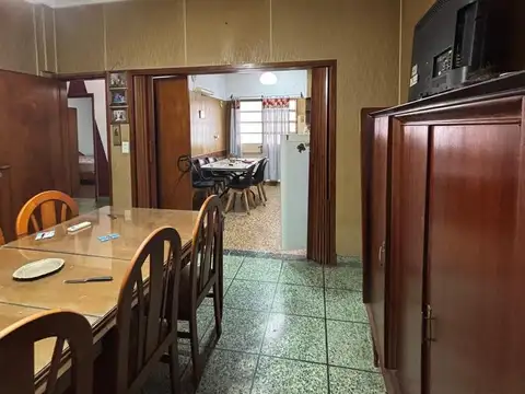 Depto Tipo Casa 4 ambientes con 2 baños