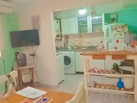 Avenida Presidente Juan Domingo Perón 100