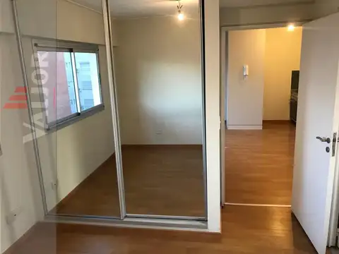 Departamento 2 ambientes con espacio guardacoche cubierto