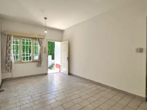Depto Tipo Casa 4 ambientes con 1 baño
