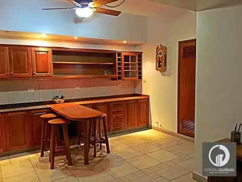 Casa 5 ambientes con 2 baños