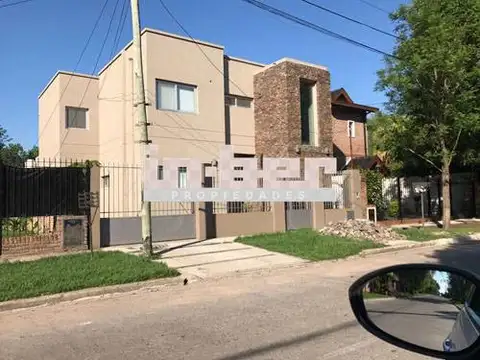 Casa - Venta - Argentina, BERAZATEGUI - Calle 364  1265