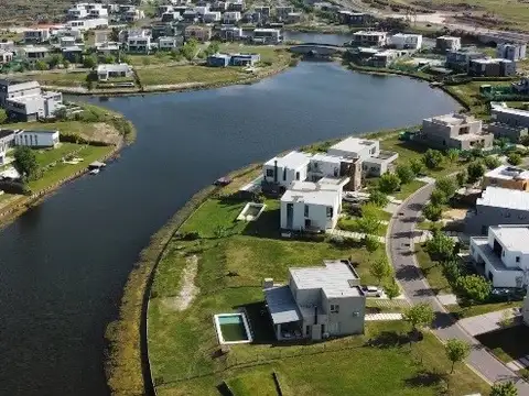 Terreno en Venta de 598,0 m2