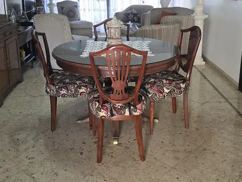 Casa 5 ambientes con 2 baños