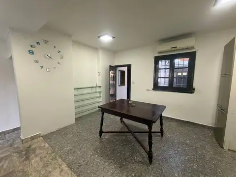 Casa 3 ambientes con Jardin en Carapachay