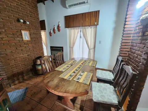 Casa 5 ambientes con 1 baño