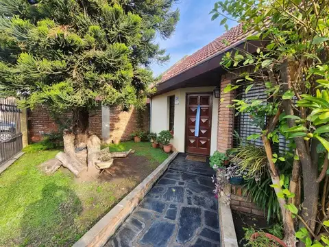 HERMOSA CASA A LA VENTA EN S.A. DE PADUA, MERLO - BS.AS.