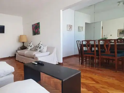 Presidente José Evaristo Uriburu 1500, Piso 9