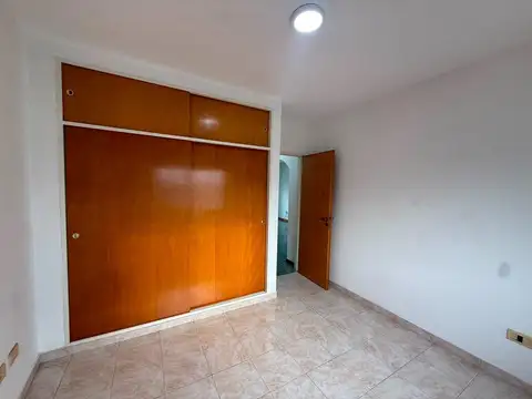 Departamento en Alquiler en Wilde, $ 900.000