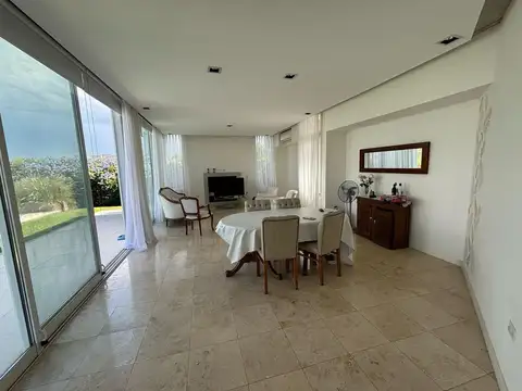 Casa en Venta en El Cantón - Barrio Islas, USD 420.000