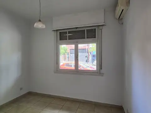 Depto Tipo Casa en Alquiler de 1 dormitorio