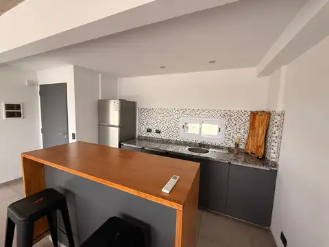 ALQUILER DPTO DOS AMBIENTES CASEROS CON AMENITIES A 6 CUADRAS DE LA ESTACIÓN DE TREN DE CASEROS