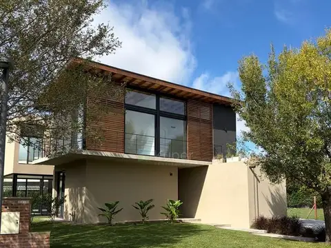 Casa  en Venta en Ayres Plaza, Pilar, G.B.A. Zona Norte