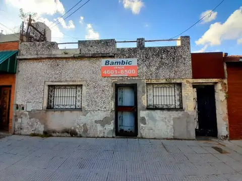 Casa en lote propio para Reciclar o Emprendimiento