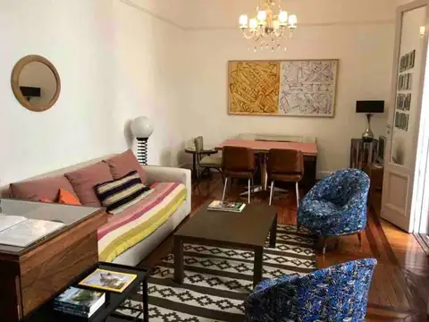 Dos dormitorios, amoblado y equipado.