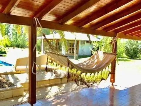 Casa 5 ambientes con 3 baños