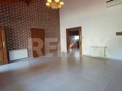 Casa 6 ambientes con 3 baños