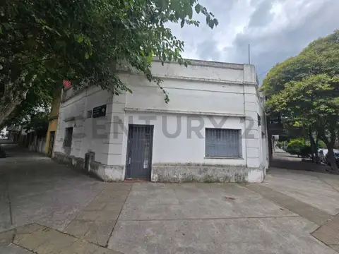 VENTA CASA A REFACCIONAR-MONTE CASTRO