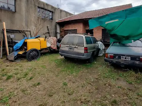 Casa tipo Chalet con zonificación industrial dominante