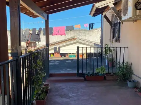 Depto Tipo Casa en Venta de 3 ambientes