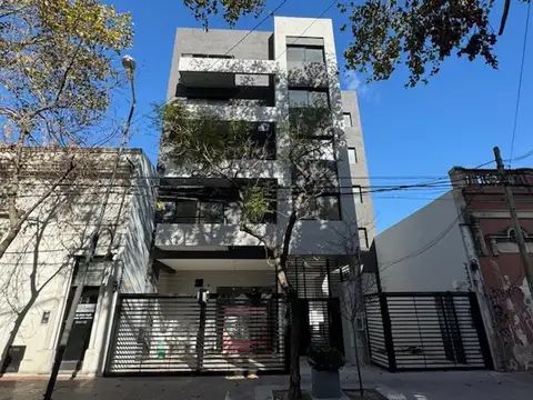 Departamento 3 amb con cochera 2 años de antiguedad