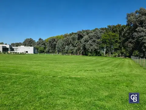 Venta de Lote 1156 m² con proyecto Acepta Permuta en Medal Country Club, Pilar